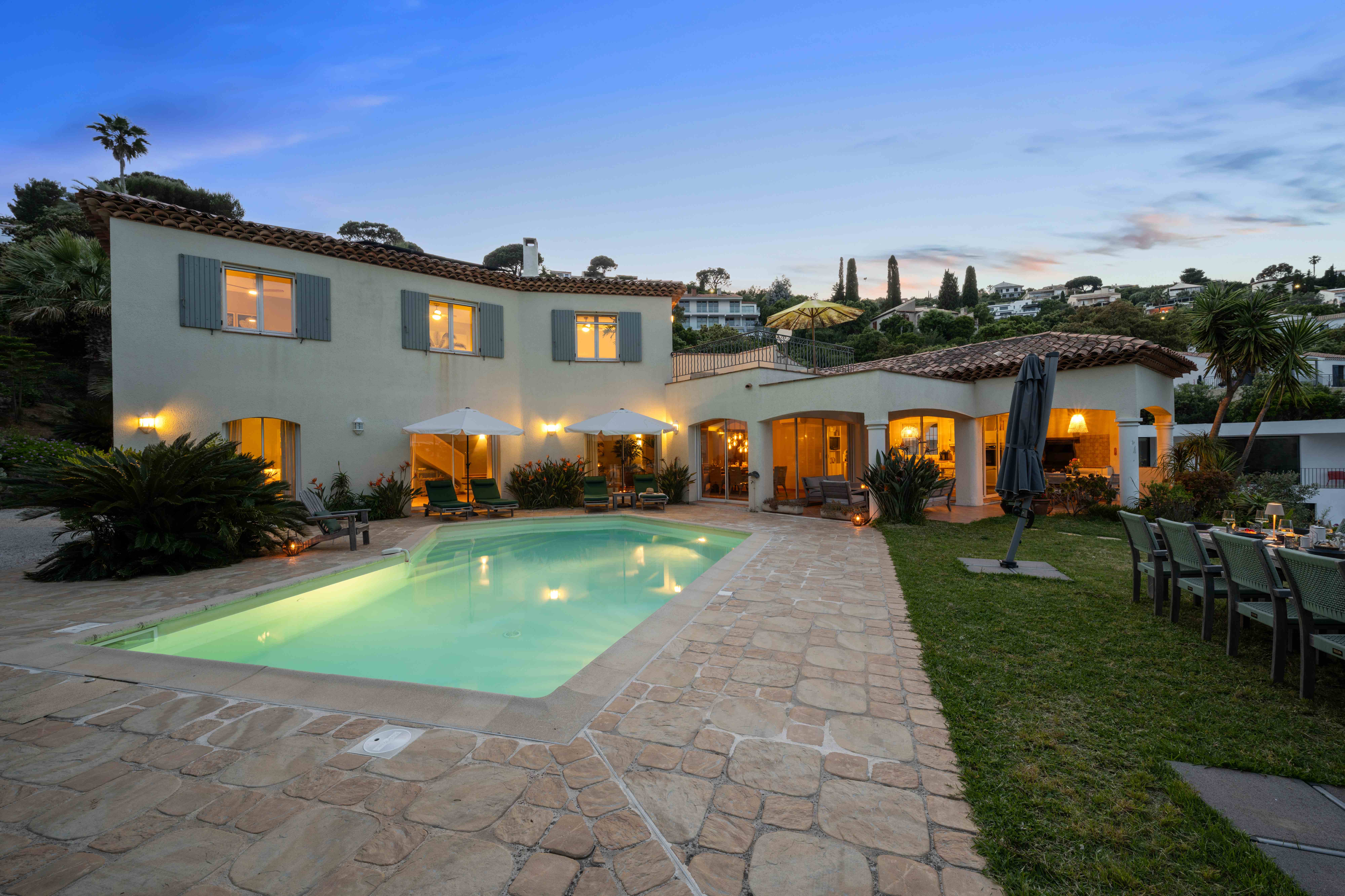 Villa Cigales - Luxusvilla an der Côte d'Azur mit Pool